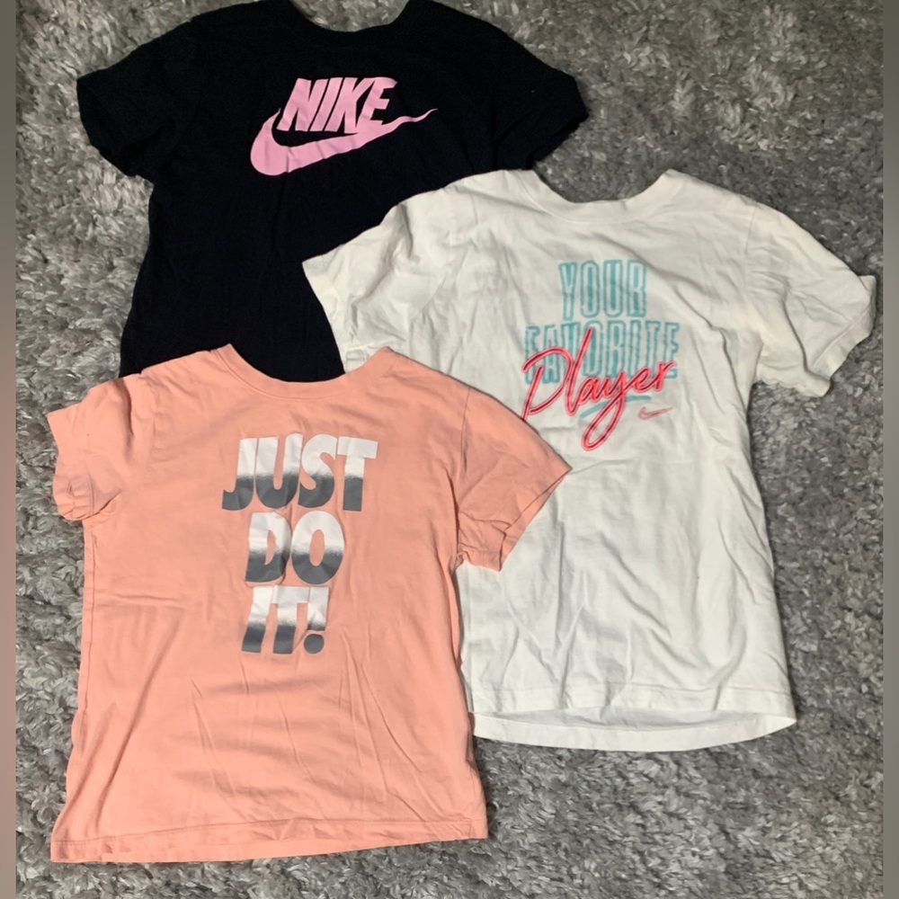 Size 14- set of 3 girl’s NIKE t-shirts